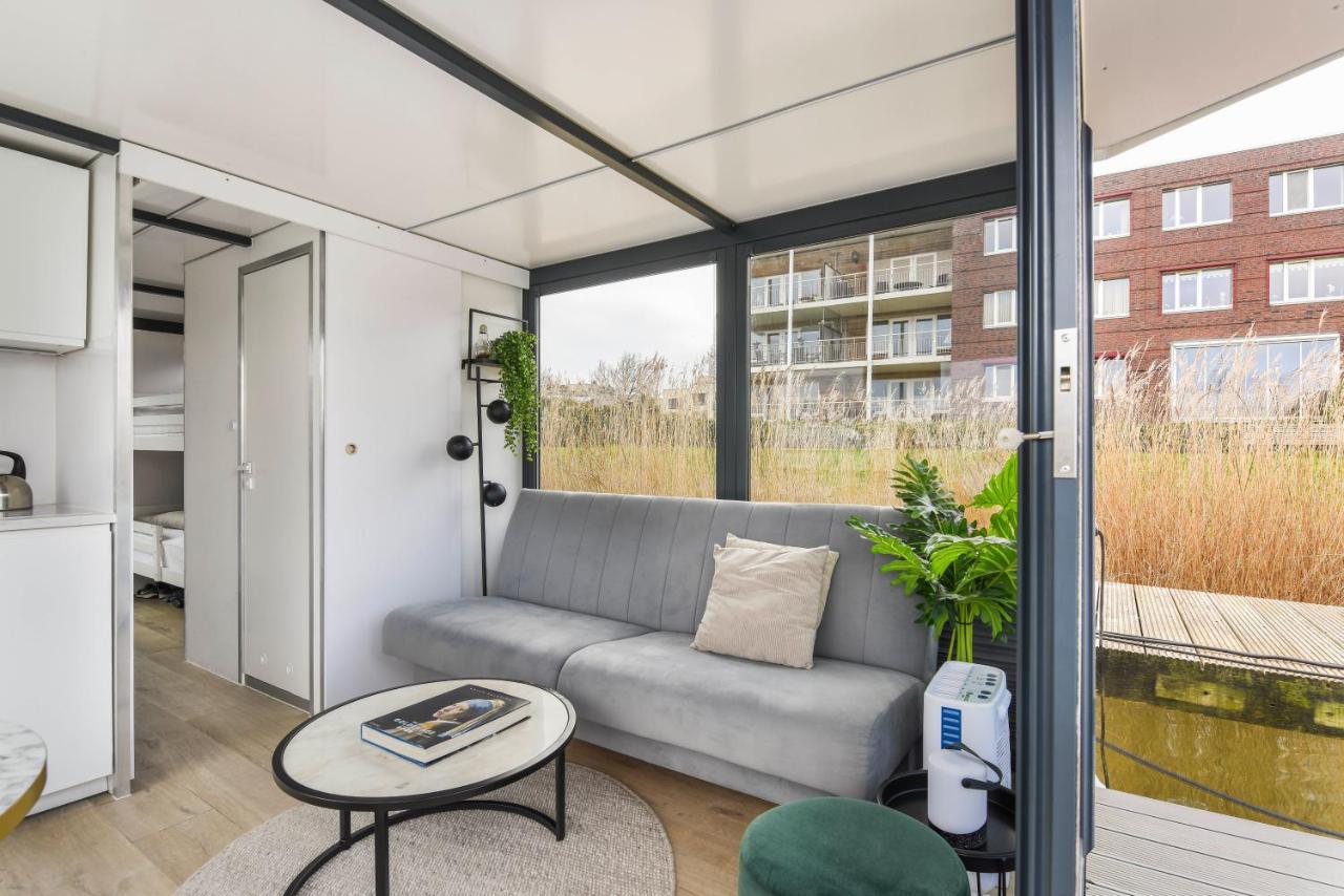 Cosy Tiny Houseboats Near Beach And Restaurants By Weltevreden Experience 제이볼데 외부 사진