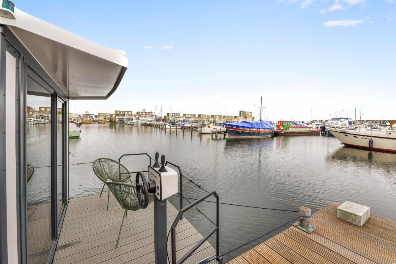 Cosy Tiny Houseboats Near Beach And Restaurants By Weltevreden Experience 제이볼데 외부 사진