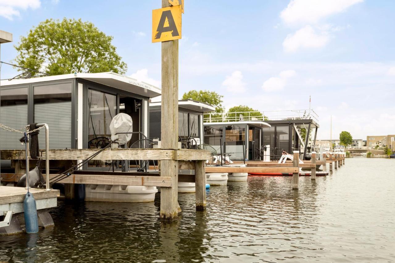 Cosy Tiny Houseboats Near Beach And Restaurants By Weltevreden Experience 제이볼데 외부 사진