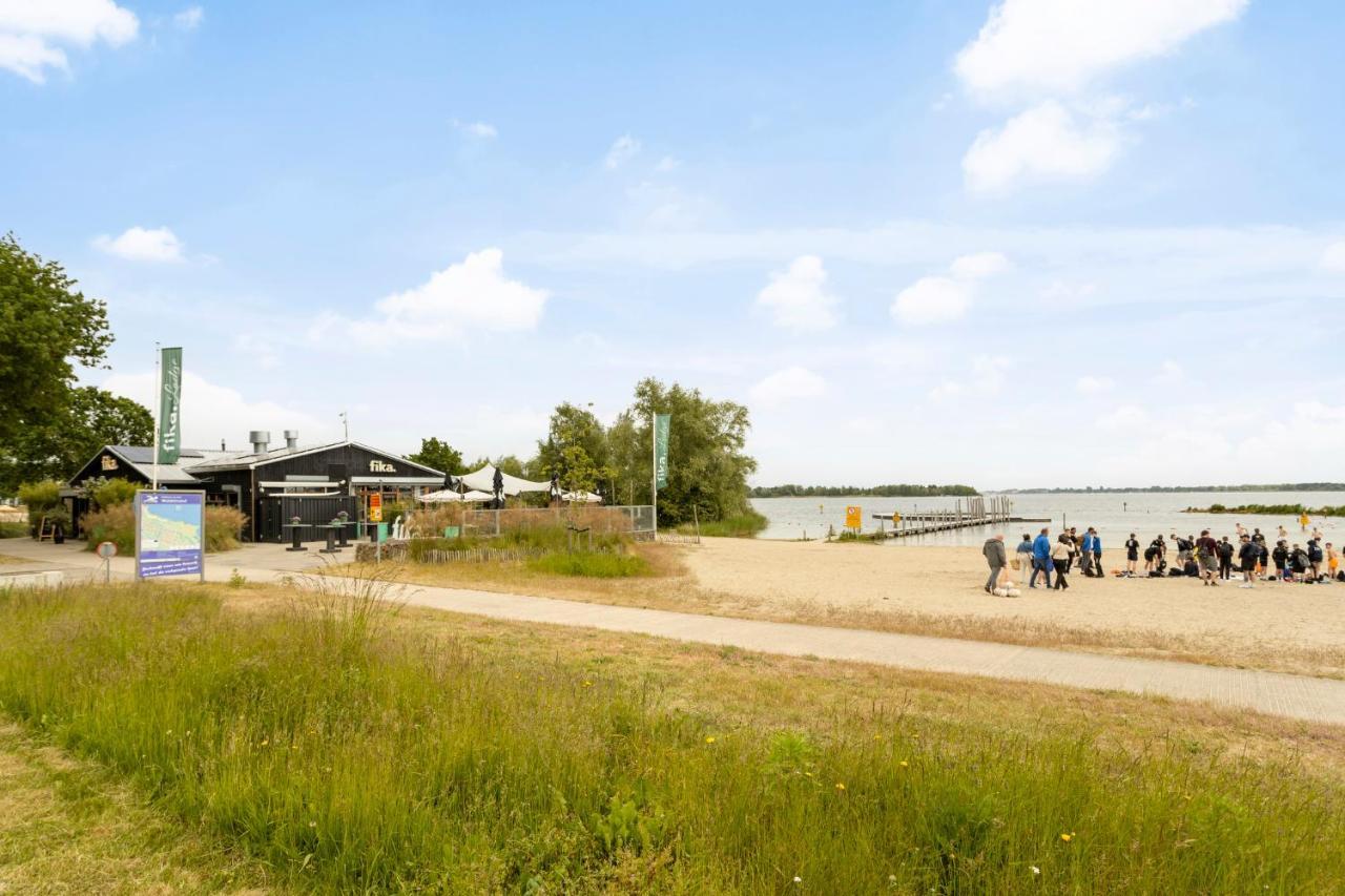 Cosy Tiny Houseboats Near Beach And Restaurants By Weltevreden Experience 제이볼데 외부 사진