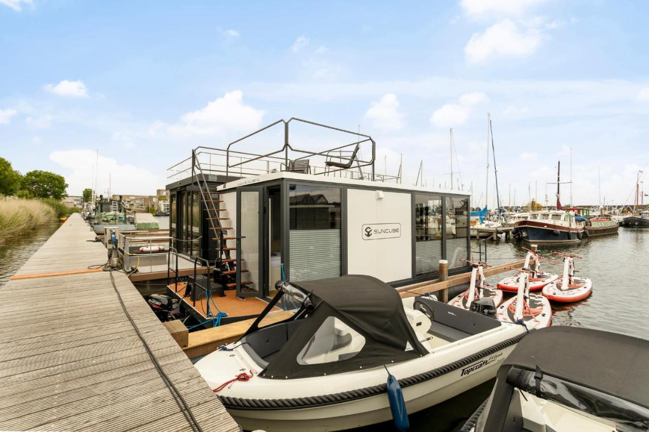 Cosy Tiny Houseboats Near Beach And Restaurants By Weltevreden Experience 제이볼데 외부 사진
