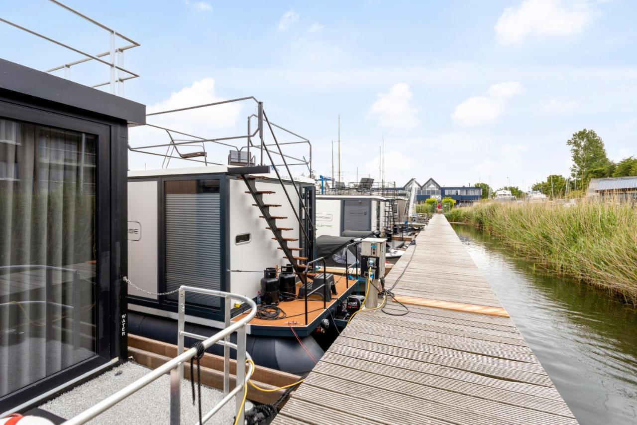 Cosy Tiny Houseboats Near Beach And Restaurants By Weltevreden Experience 제이볼데 외부 사진