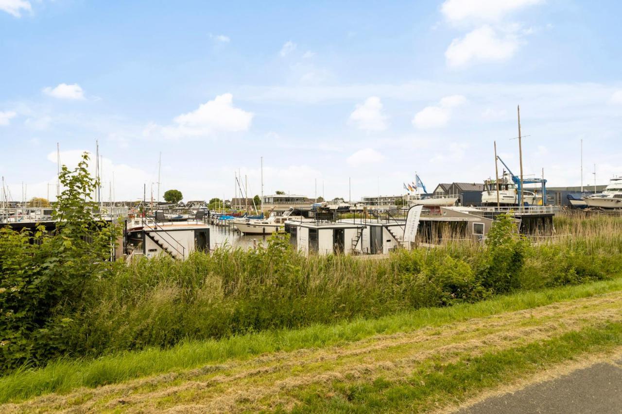 Cosy Tiny Houseboats Near Beach And Restaurants By Weltevreden Experience 제이볼데 외부 사진