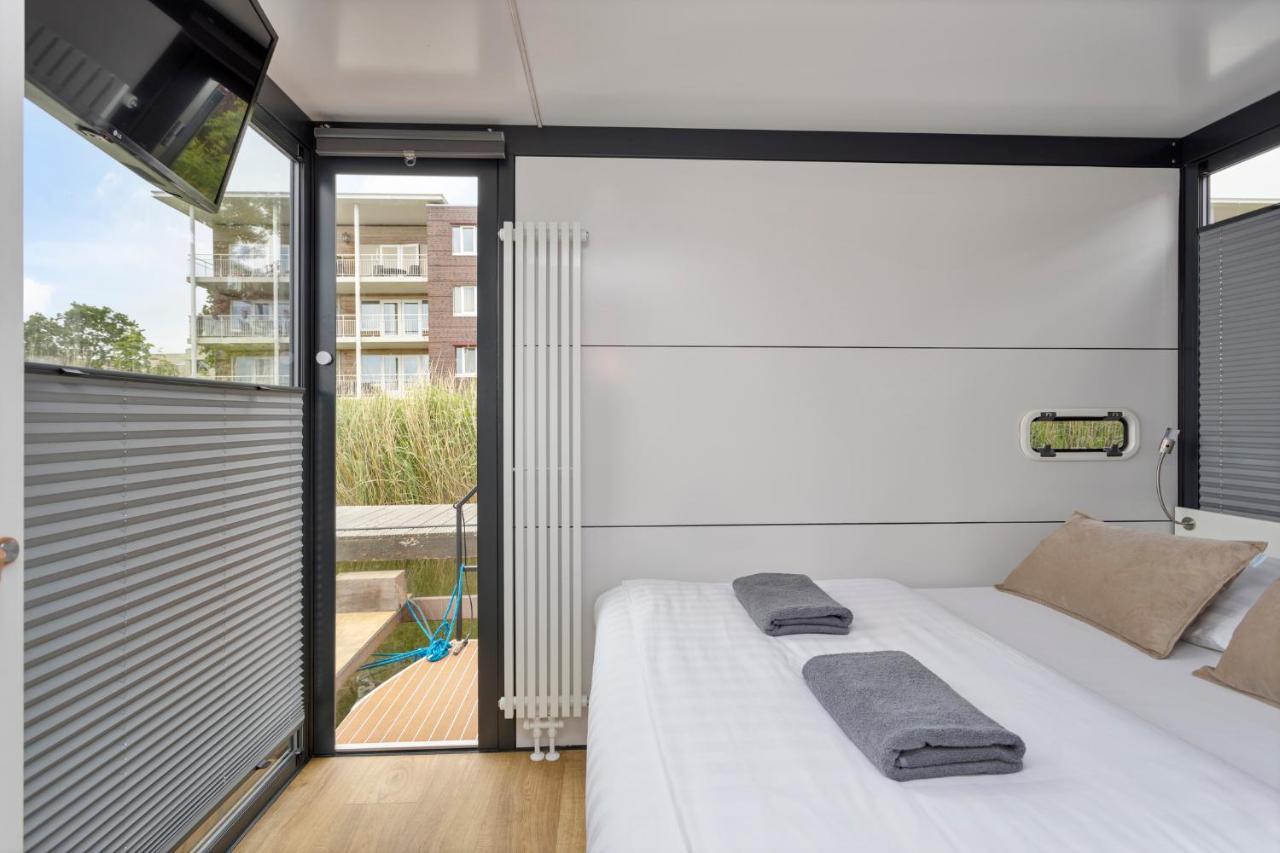 Cosy Tiny Houseboats Near Beach And Restaurants By Weltevreden Experience 제이볼데 외부 사진