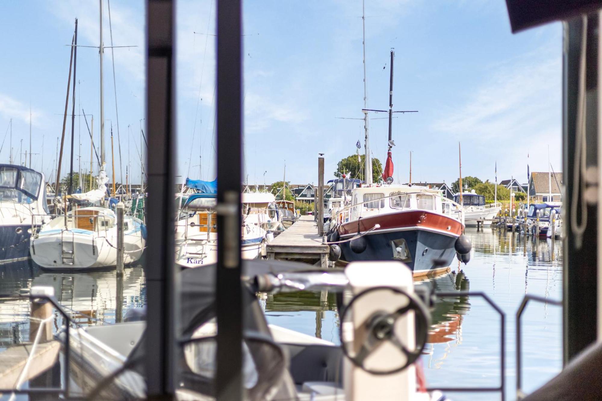 Cosy Tiny Houseboats Near Beach And Restaurants By Weltevreden Experience 제이볼데 외부 사진