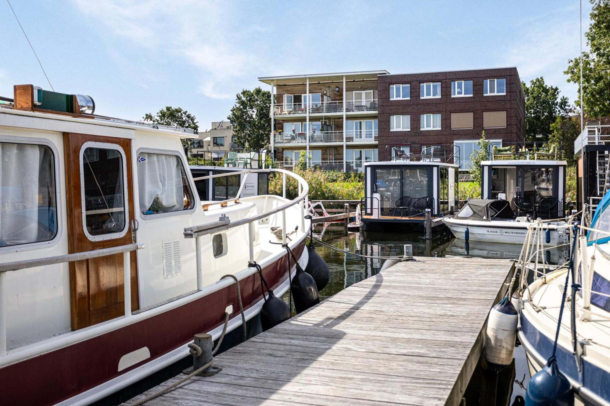 Cosy Tiny Houseboats Near Beach And Restaurants By Weltevreden Experience 제이볼데 외부 사진
